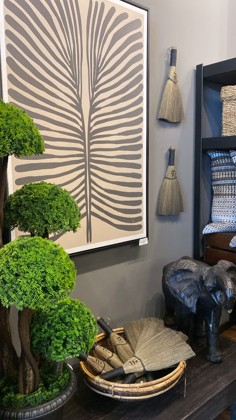 Lg Decor Broom