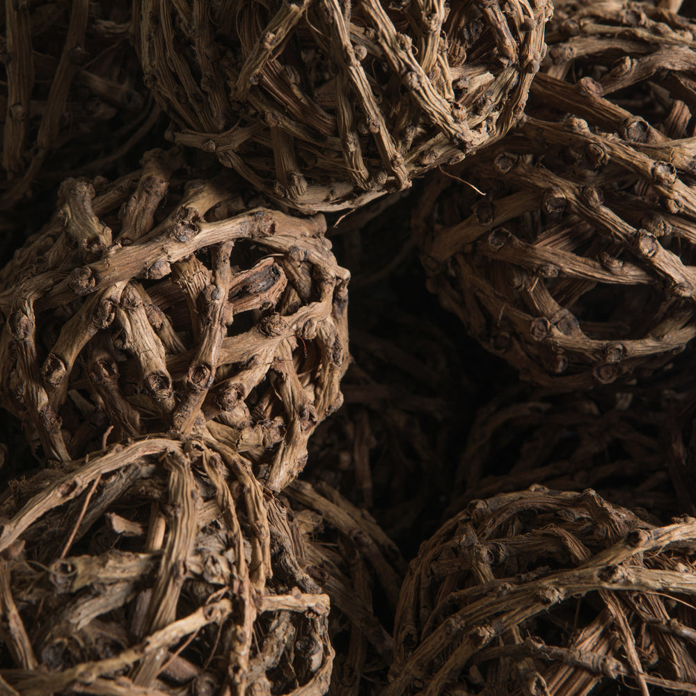 Natural Botanicals 3.2" Tail Ball