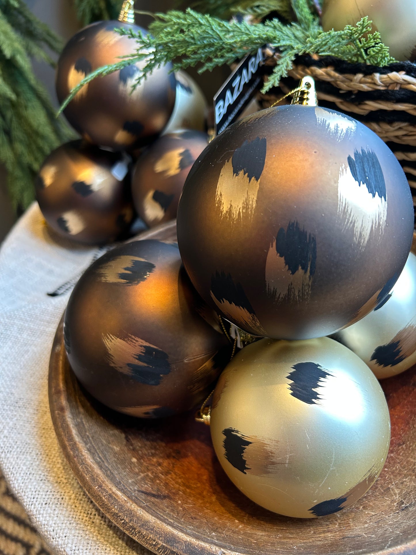 4.75" Mocha Brush Strokes Ball