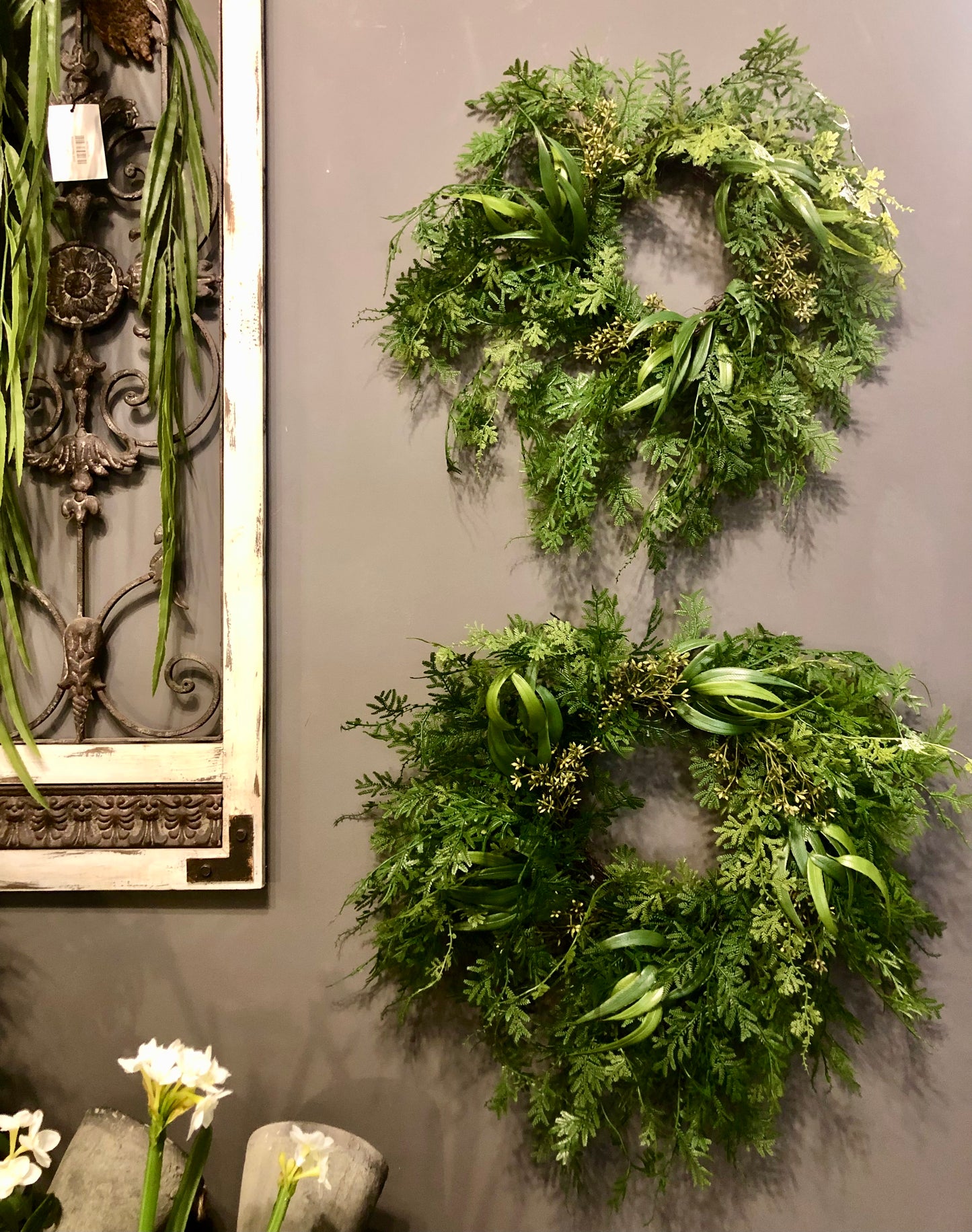 DRAPING FERN MINI WREATH